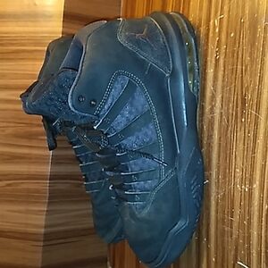 Jordan Air Max Nike black Aura 4Y